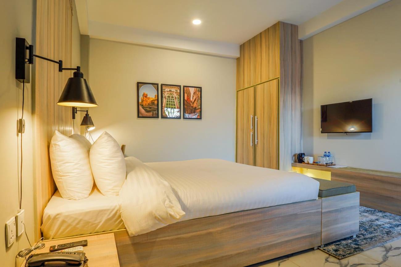 Roomy Crossroads Hotel, Peshawar Luaran gambar