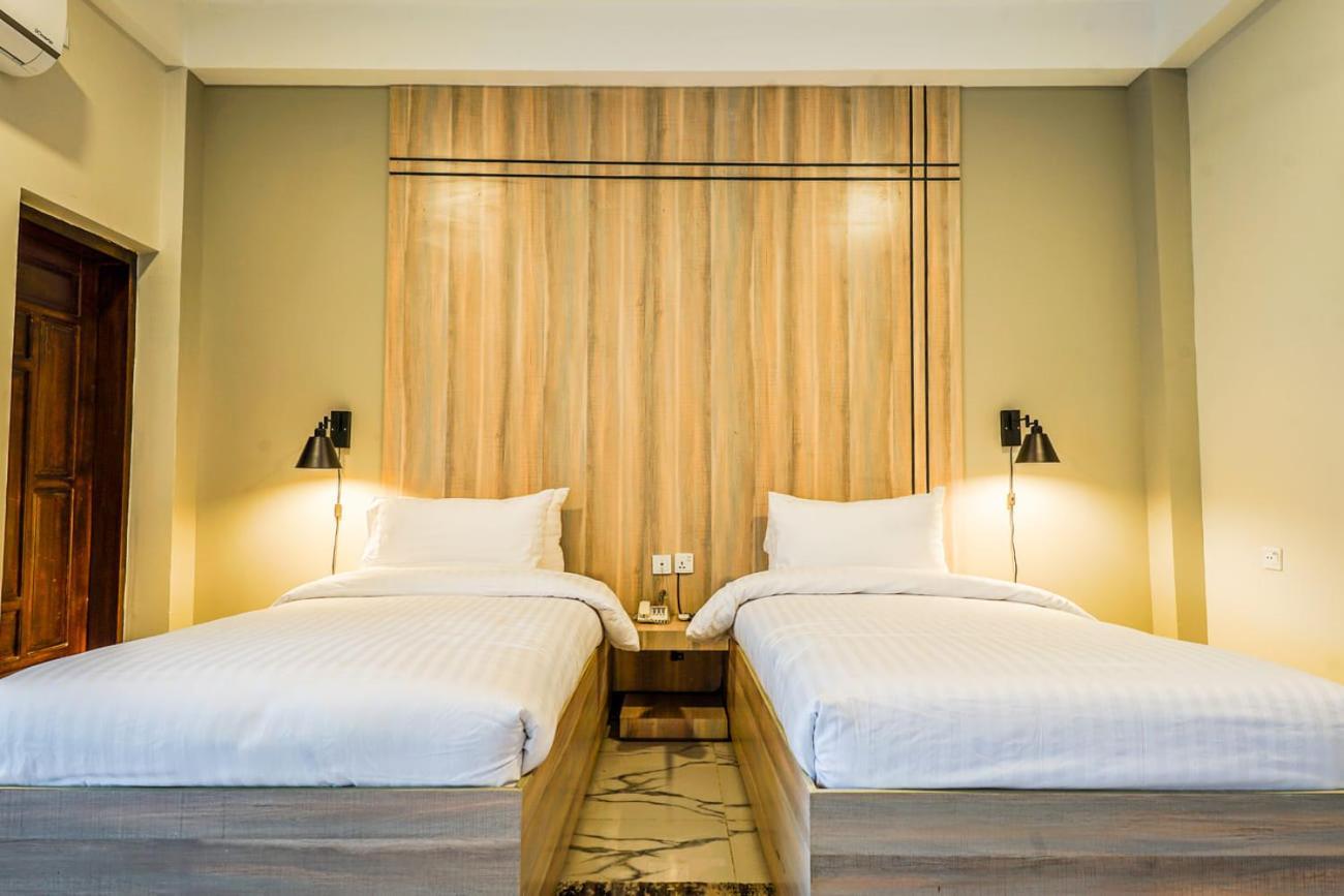 Roomy Crossroads Hotel, Peshawar Luaran gambar