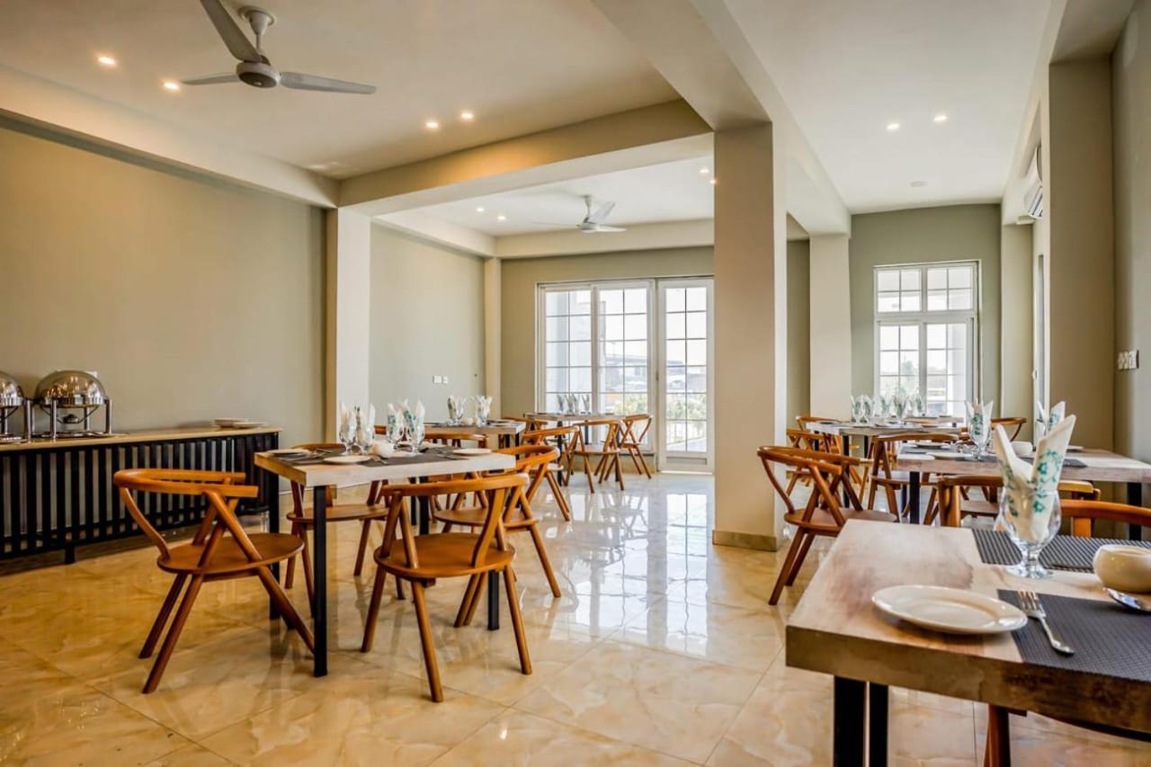 Roomy Crossroads Hotel, Peshawar Luaran gambar
